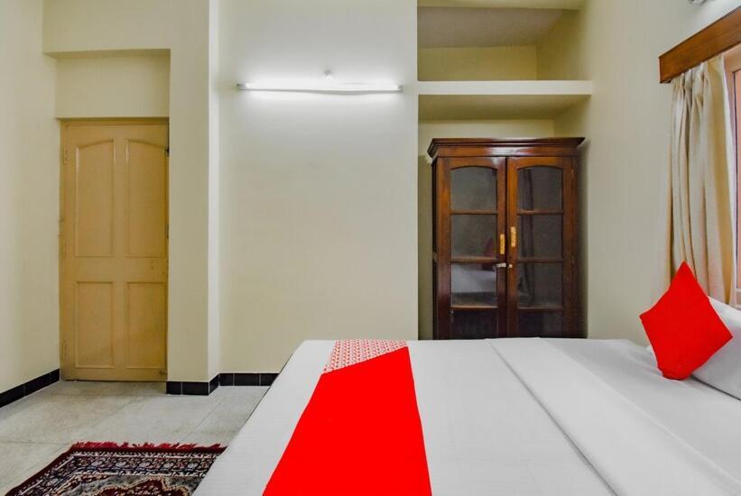 Oyo Retro Residency Hotel Durgāpur Buitenkant foto